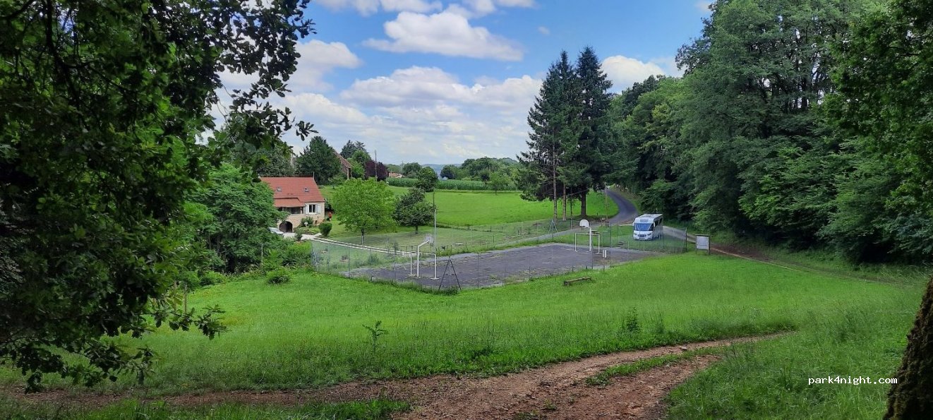 (24590) Salignac-Eyvigues - 1 Rue du Barry — foto