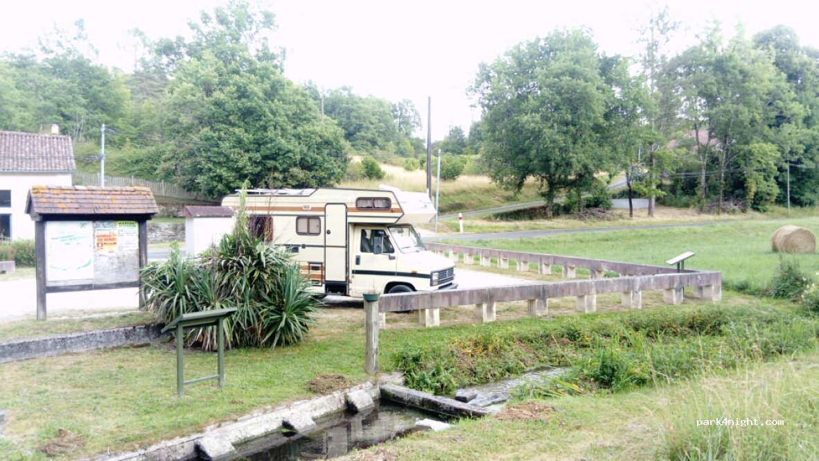 (24340) Mareuil - D99 — foto 3