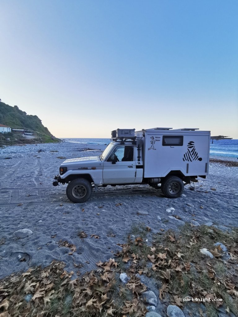 (370 01) Zagora - Ovrios beach, Unnamed Road — foto