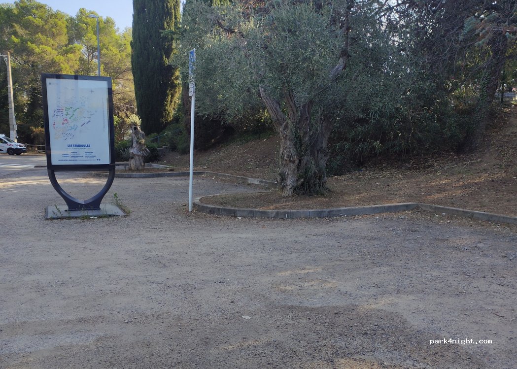 (06600) Antibes - 805 Boulevard André Breton — foto
