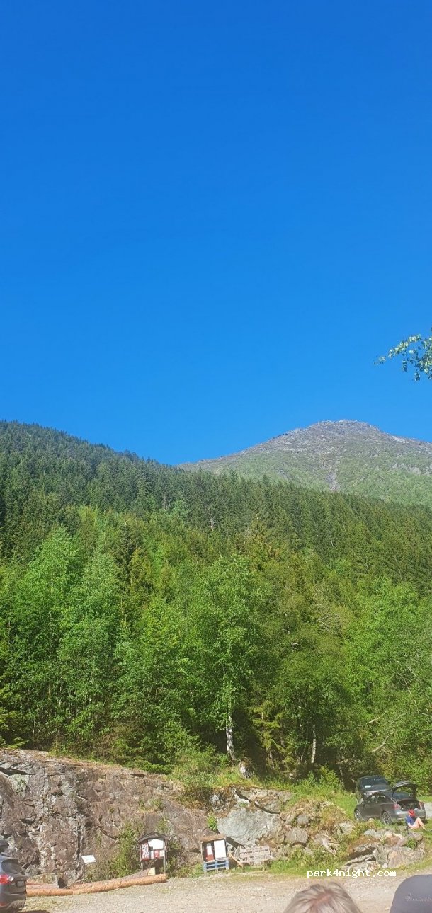 (5734) Vallavik - Unnamed Road — foto