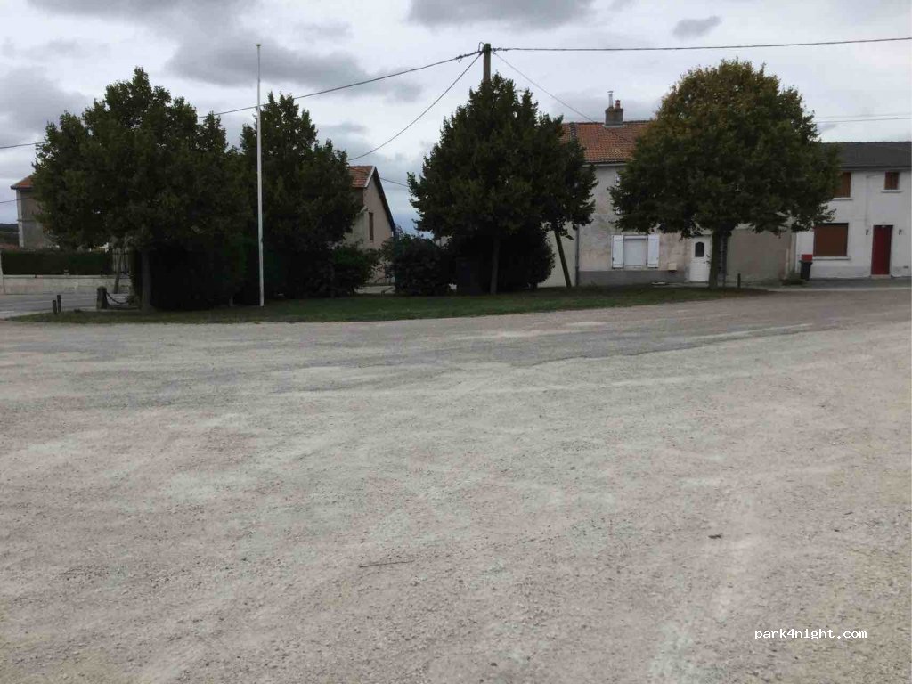 (55140) Saint-Germain-sur-Meuse - 3 Place du Monument — foto