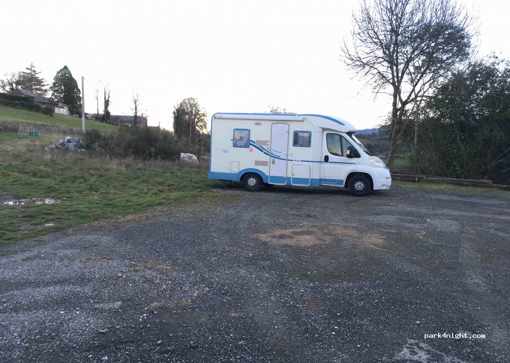(65200) Neuilh - 2 Route de Castelloubon — foto
