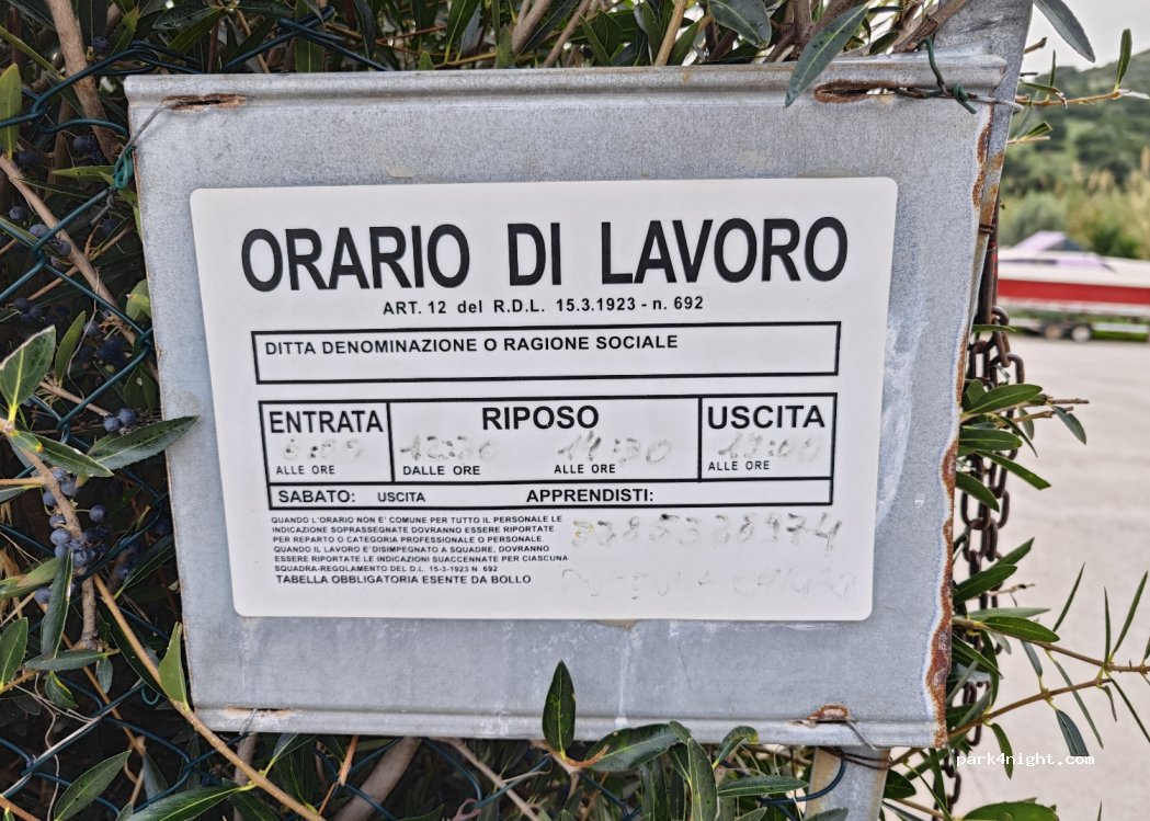 (08013) Bosa - 20 Via dei Falegnami — foto 4