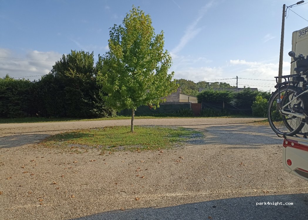 (36330) Velles - 1 Place de Verdun — foto 2