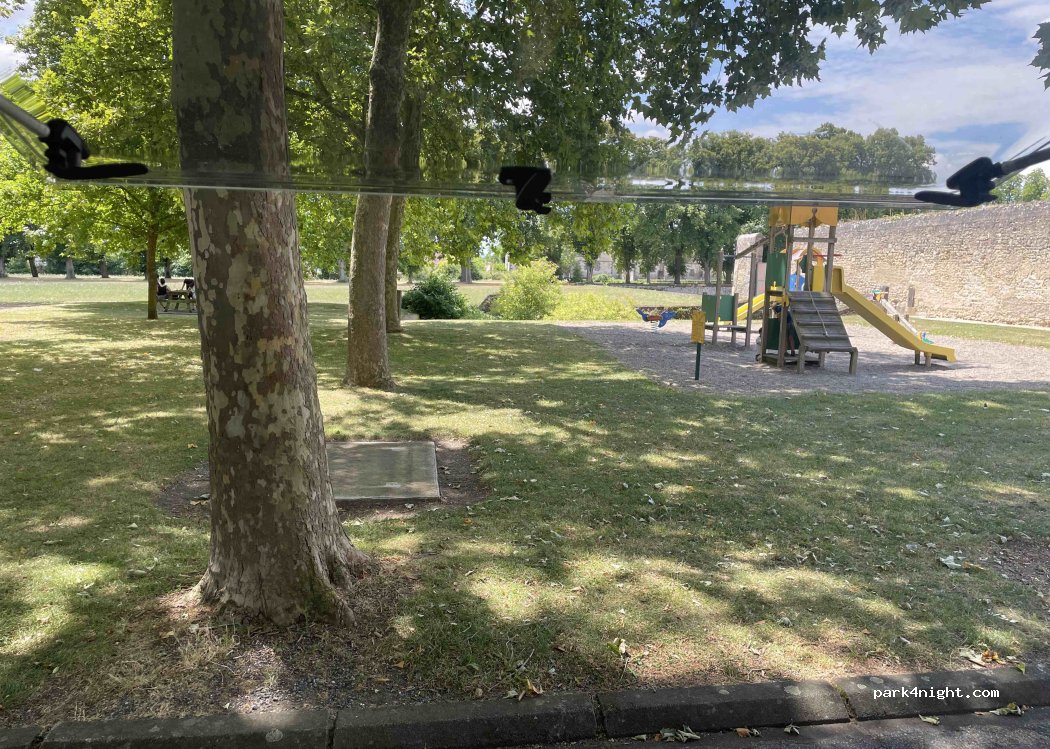 (63260) Effiat - 4 Place d'Armes — foto 5