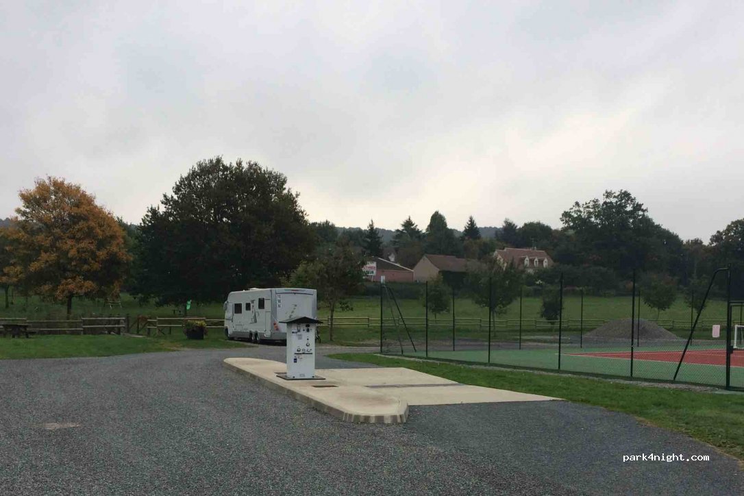 (61130) Saint-Germain-de-la-Coudre - 8 Rue du Stade — foto