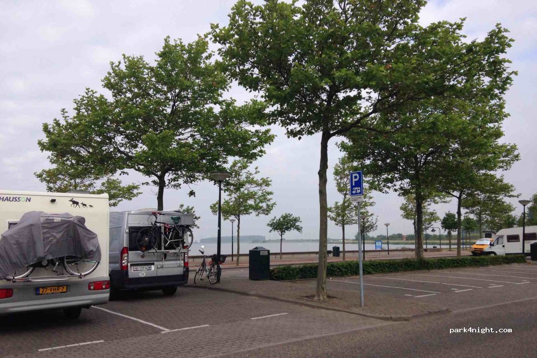 Camperplaats Boulevard Noord Bergen Op Zoom — foto
