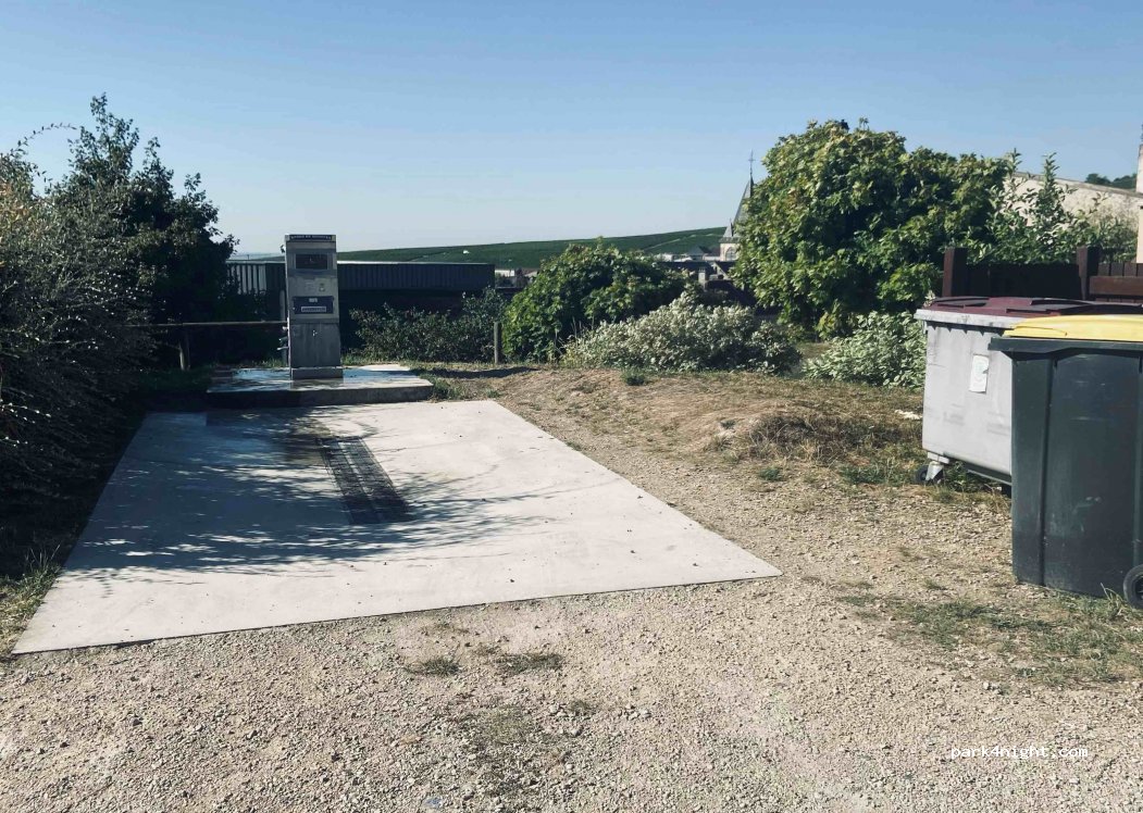 (51380) Trépail - La Carrière — foto 3