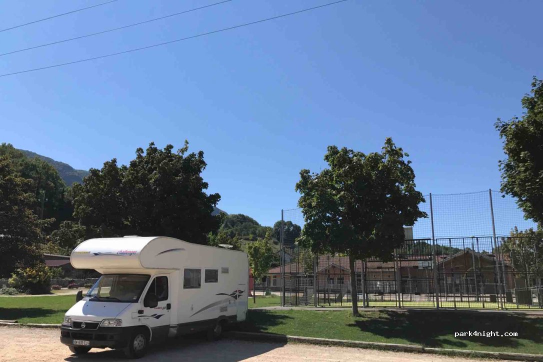 (38160) Izeron - Le Village — foto
