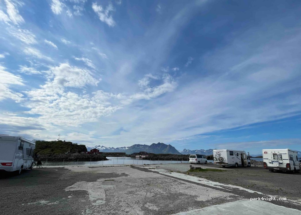 Laukvik bobilcamp — foto