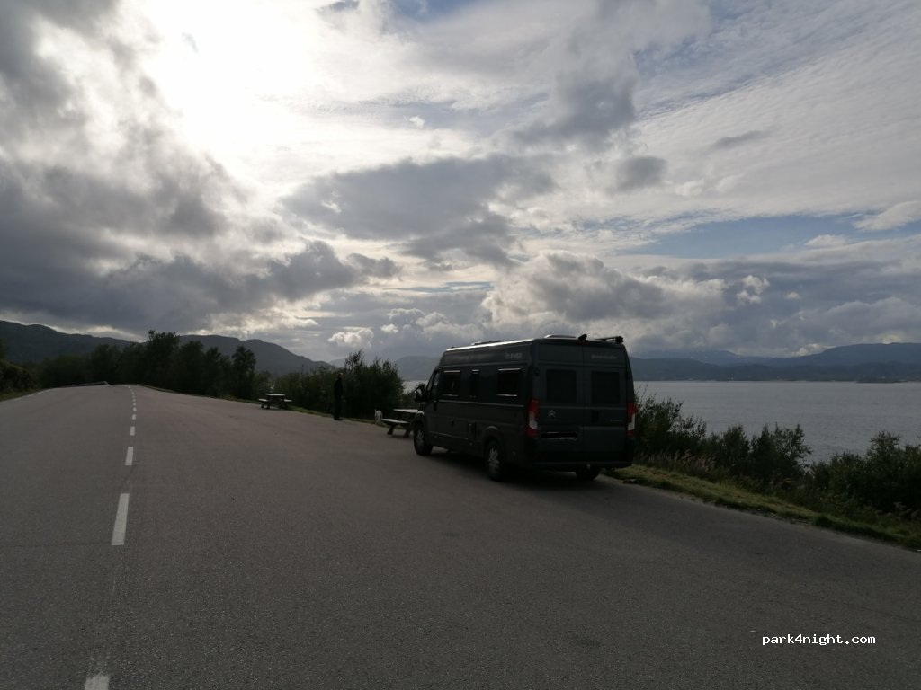 (9445) Tovik - 74 Fylkesvei 825 — foto
