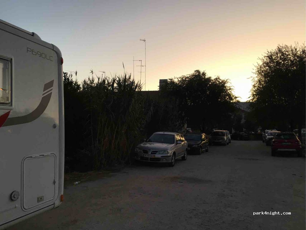 (7000) Évora - 5 Avenida Engenheiro Arantes e Oliveira — foto 2