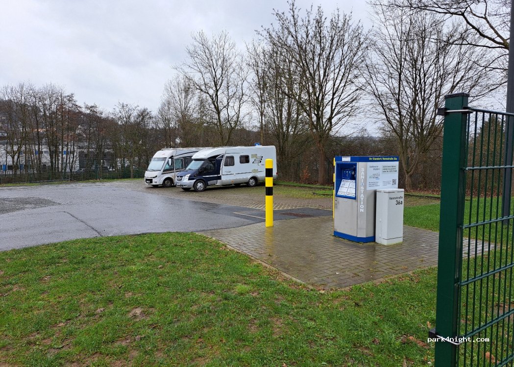 Wohnmobilstellplatz Hallenbad Waldbröl — foto 3
