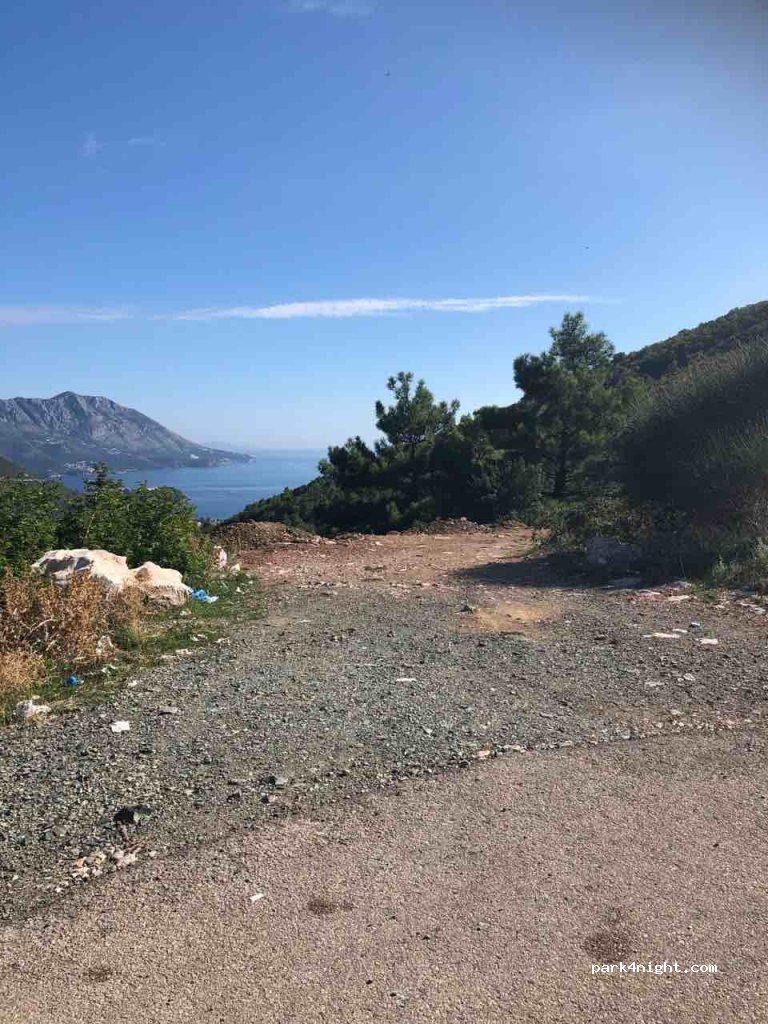 (85310) Podostrog - Unnamed Road — foto