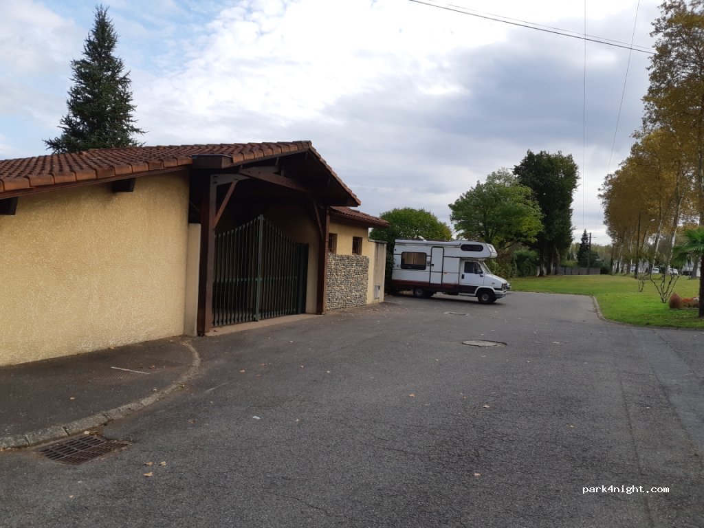 (40180) Oeyreluy - 1203 Route de Tercis — foto