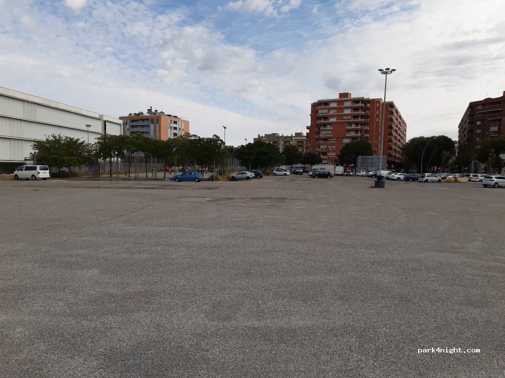 (25001) Lleida - 48 Carrer de Pere de Cabrera — foto