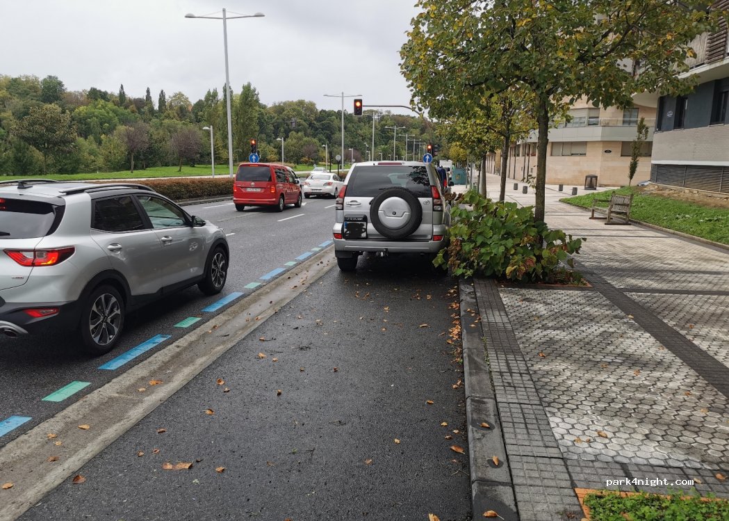 (20014) Donostia - 2 De Giuseppe Verdi Plaza — foto