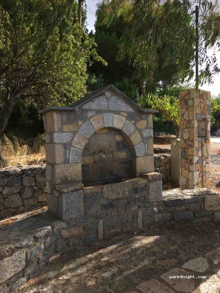 (230 60)  - Eparchiaki Odos Apideon-Leonidiou — foto