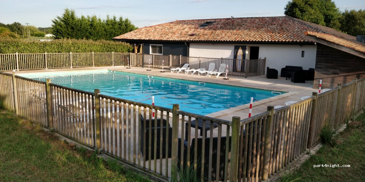 CAMPING Port Carrère — foto
