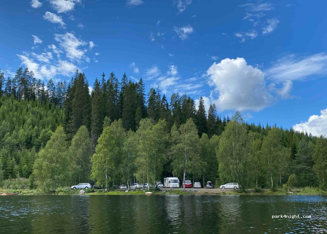(685 91)  - 23 ORMHÖJDEN — foto 2