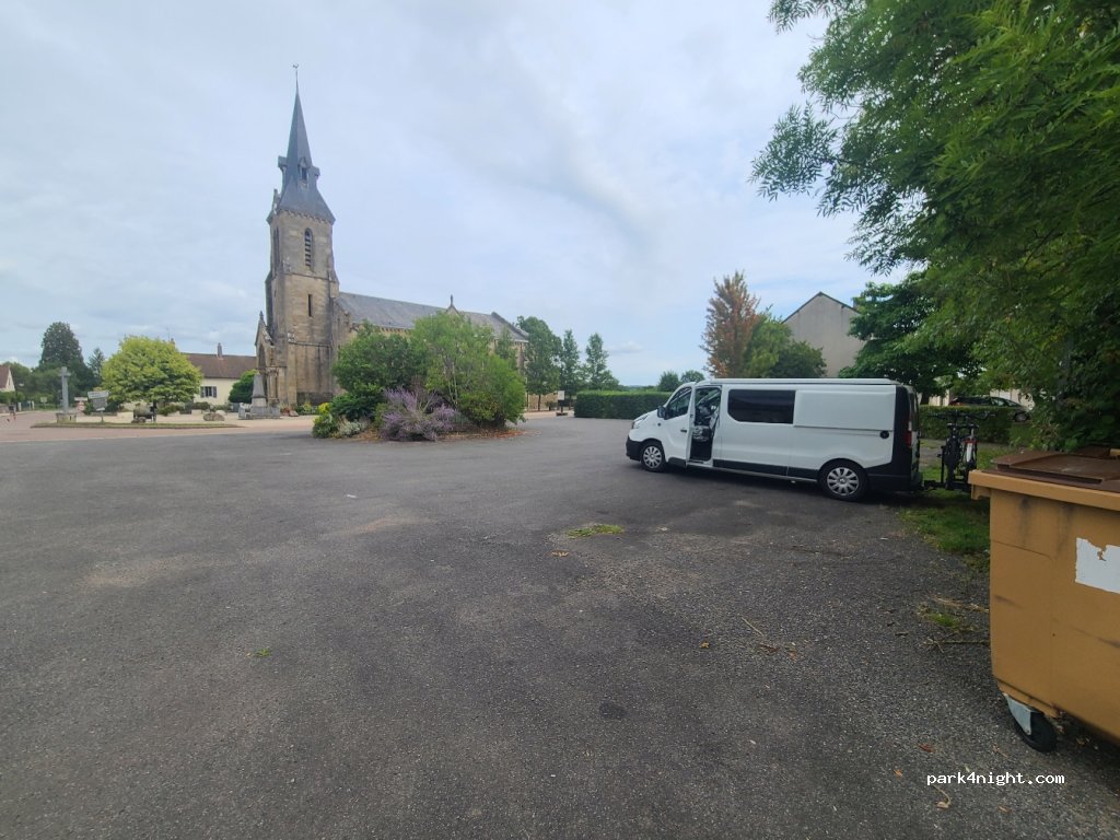 (71400) Tavernay - Le Bourg — foto 3
