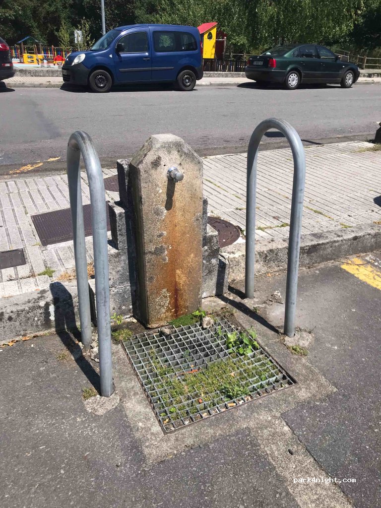 (15220) Bertamiráns - Rúa das Pesqueiras — foto 4