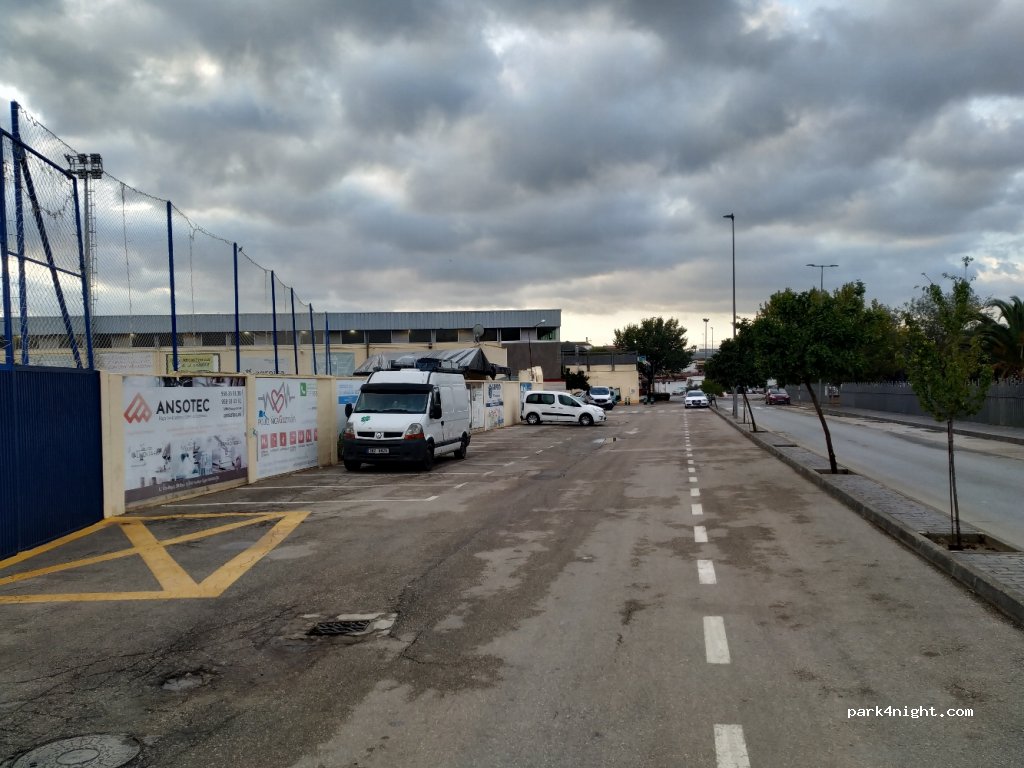 (18360) Huétor Tájar - 5 Calle Zona de Valor 13 — foto