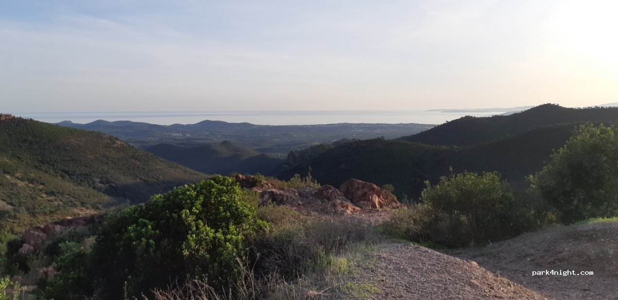 (83600) Fréjus - Route des Cols — foto 3
