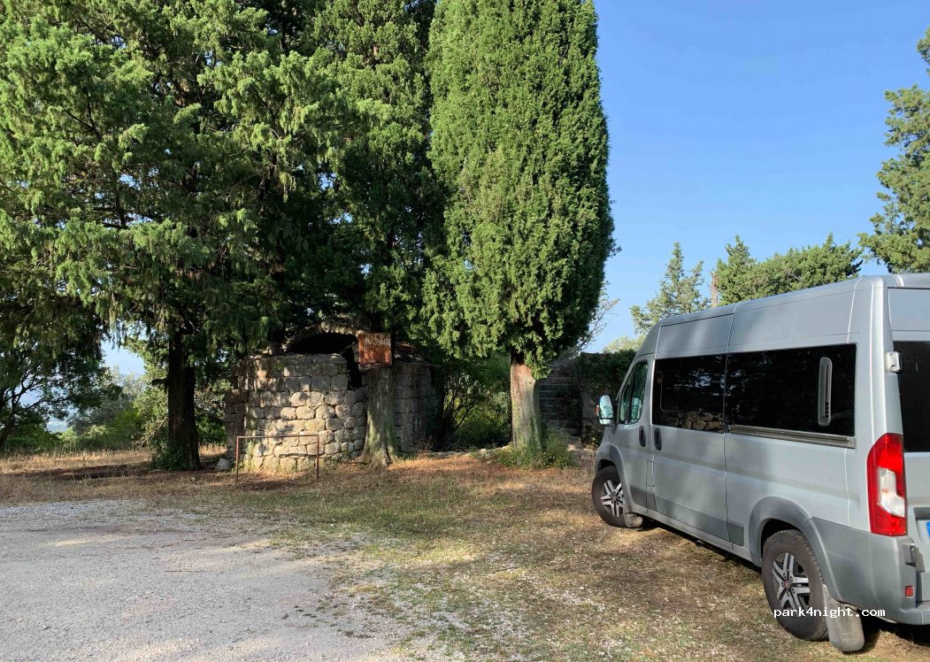 () Kavač - Unnamed Road — foto
