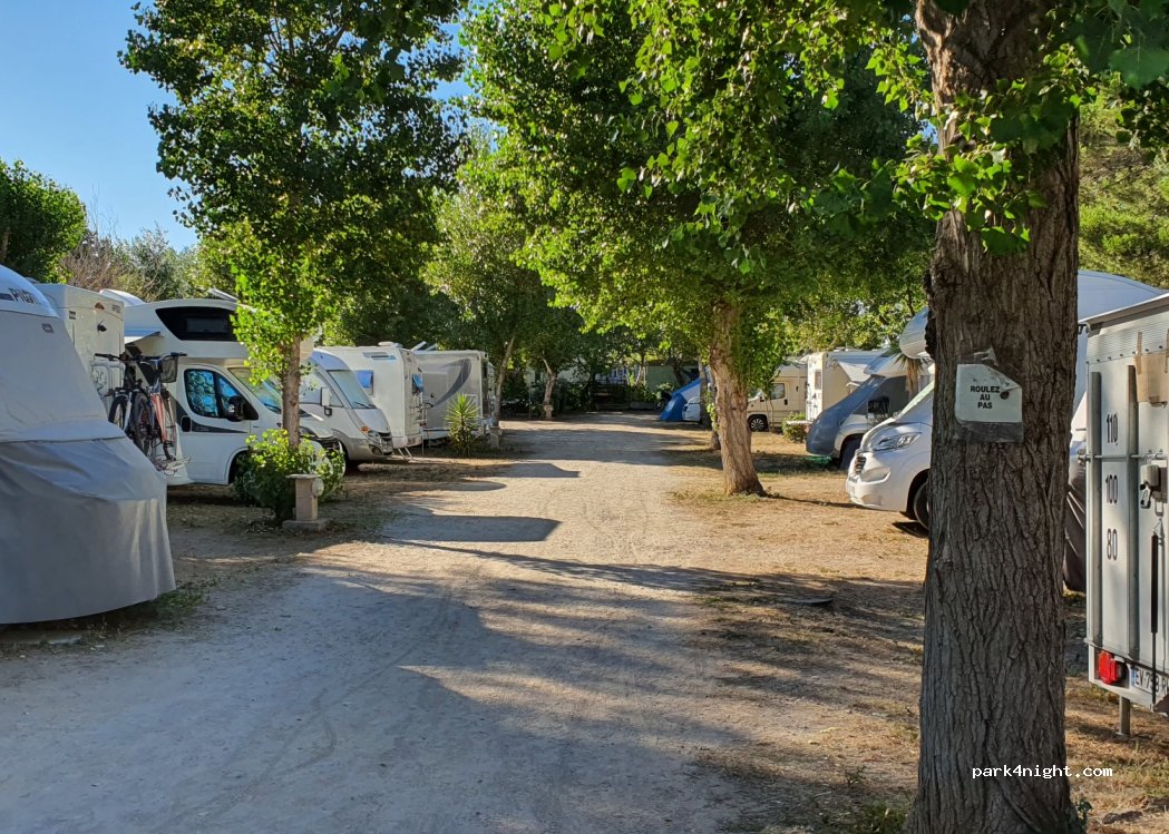 Aire camping-car Mini Golf du Lion — foto 3