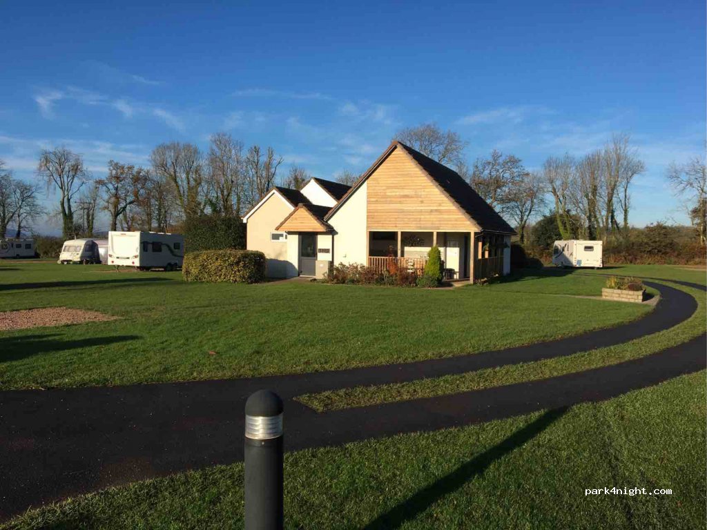 Kings Down Tail Caravan and Camping Site — foto 2