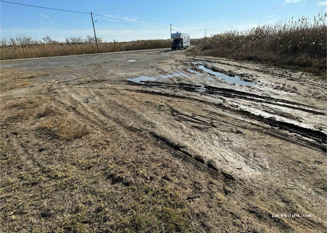(573 00) Axios - Unnamed Road — foto 4