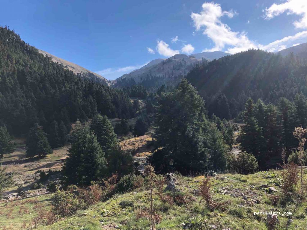 (330 51) Parnassos - Unnamed Road — foto