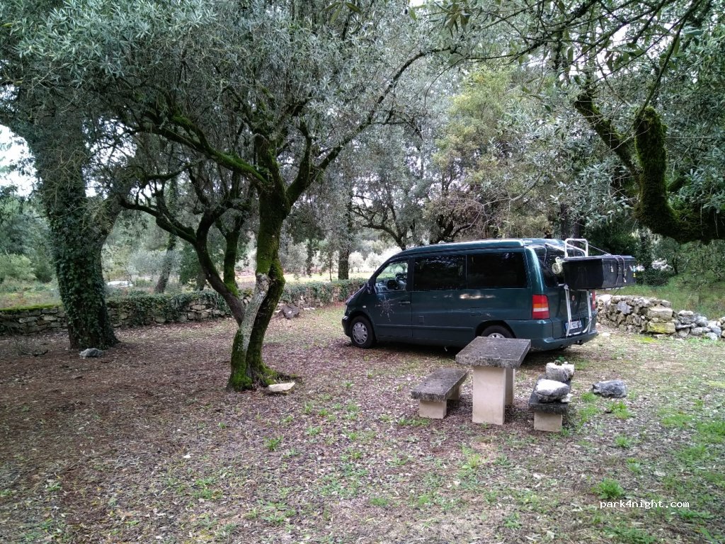 (2395) Minde - 103 Estrada Nossa Senhora de Fátima — foto 3