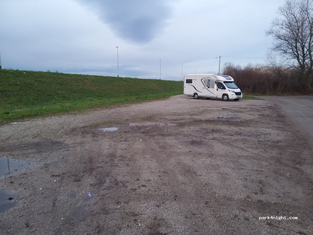 (10000) Zagreb - 102 Avenija Marina Držića — foto