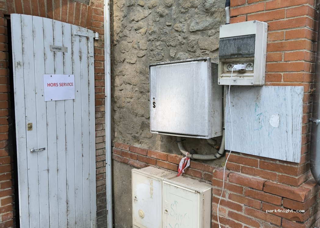 (31460) Auriac-sur-Vendinelle - D20 — foto