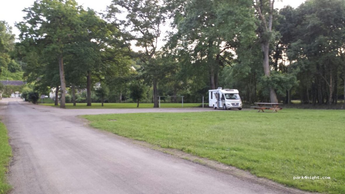 (37500) Saint-Germain-sur-Vienne - 4 Route de la Chaussee — foto