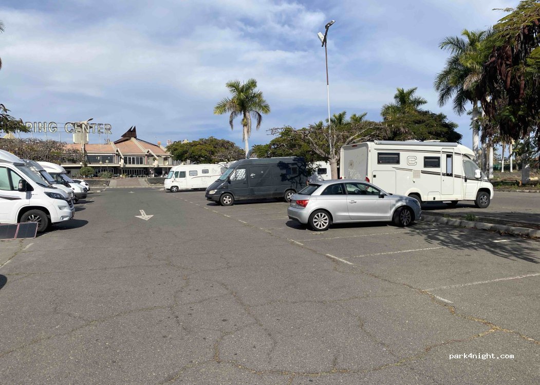 (35100) San Bartolomé de Tirajana - Calle Tourop Aurinkom — foto