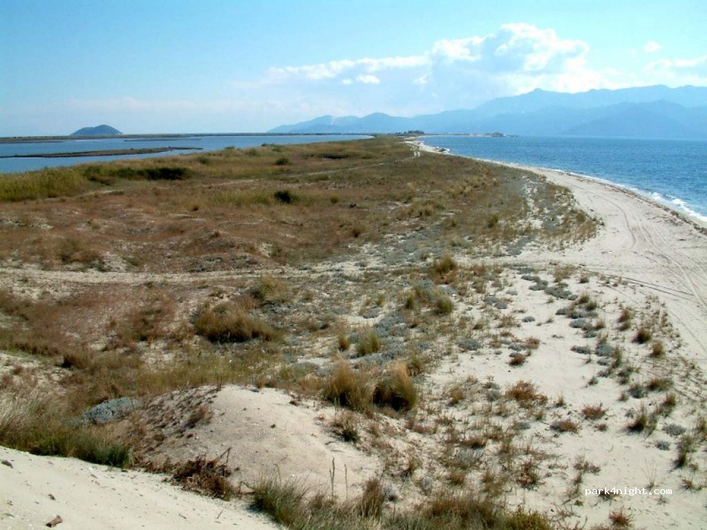 (640 11) Paralia Agiasmatos - Unnamed Road — foto