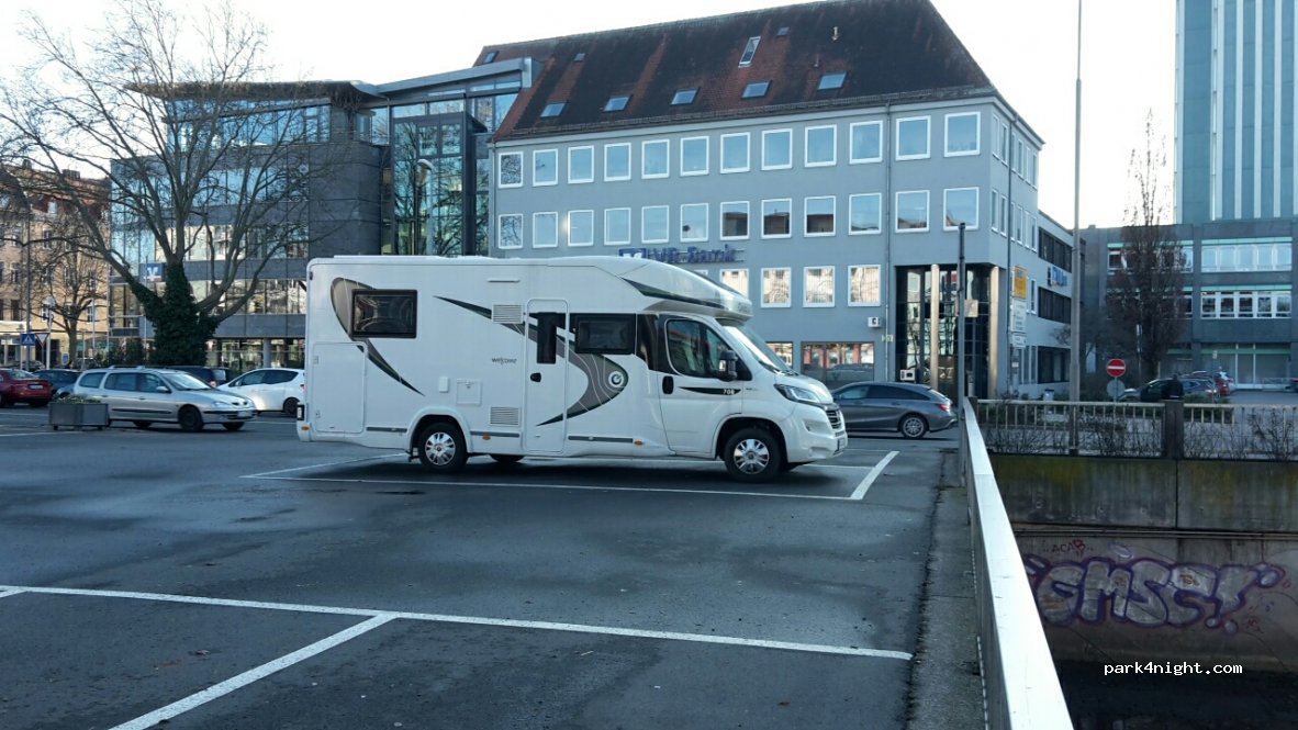 Parkplätze für Wohnmobile — foto