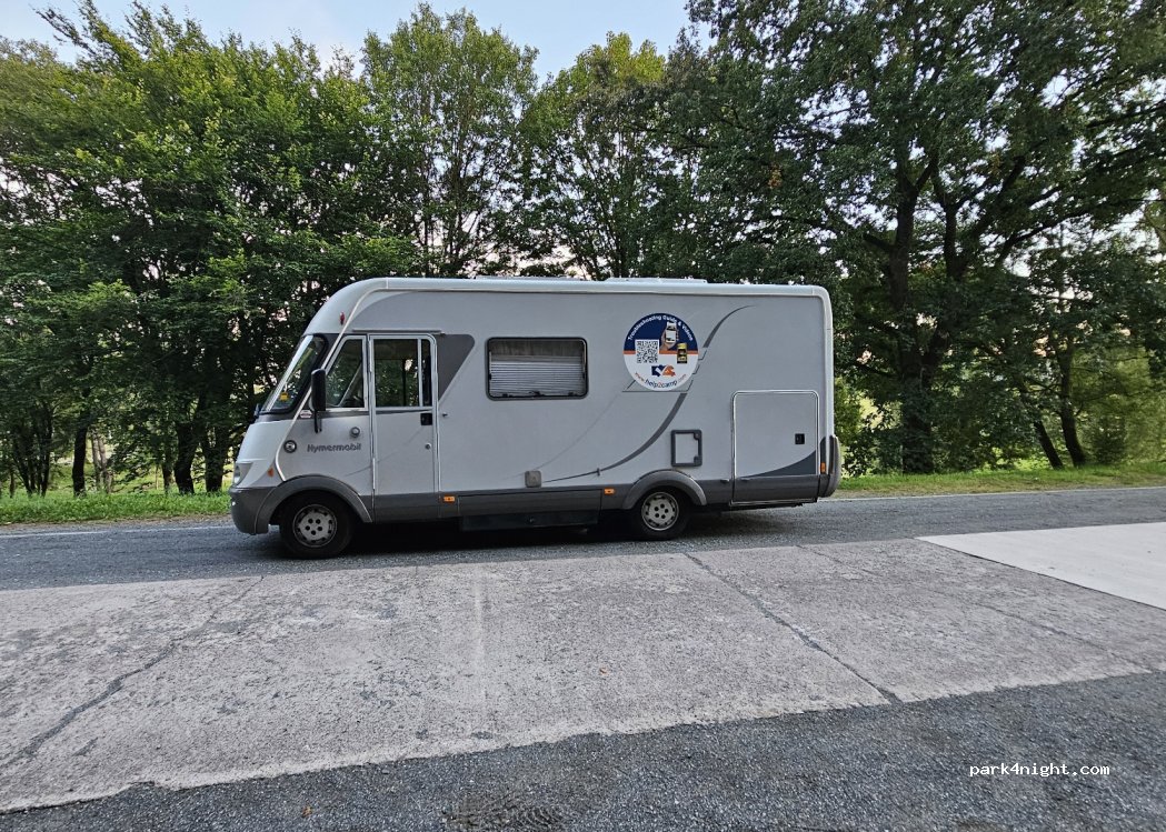Parkplatz Gedenkstätte — foto 3