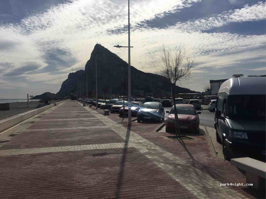 (11300) La Línea de la Concepción - 230 Avenida Príncipe de Asturias — foto