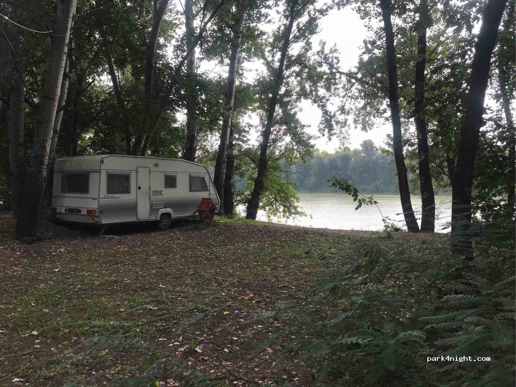 Tisza-beach wild camping — foto 2