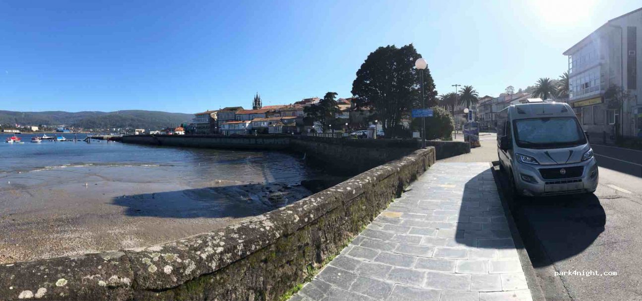 () Corcubión - 3 Avenida da Constitución — foto