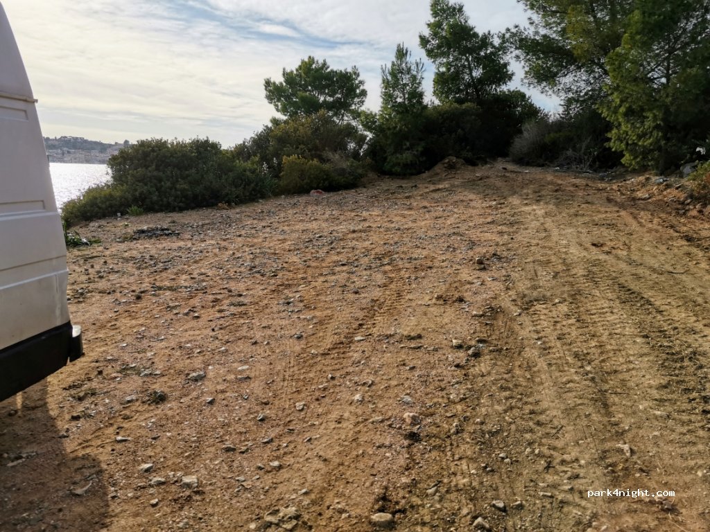(213 00) Kranidi - Unnamed Road — foto