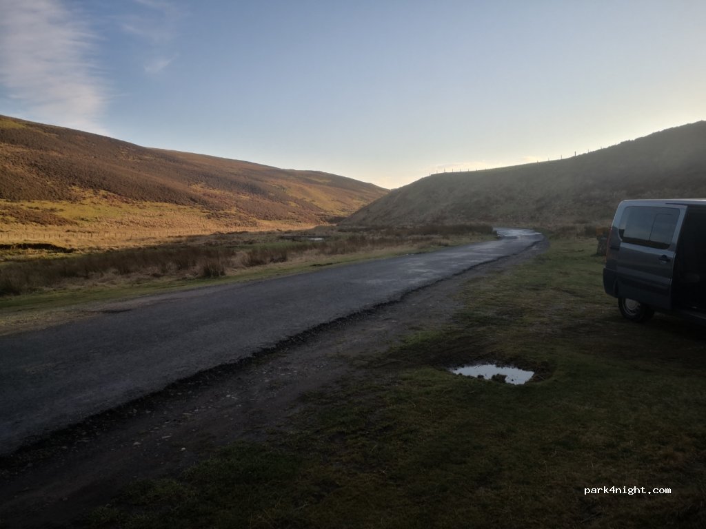 (EH45) Peebles - Unnamed Road — foto