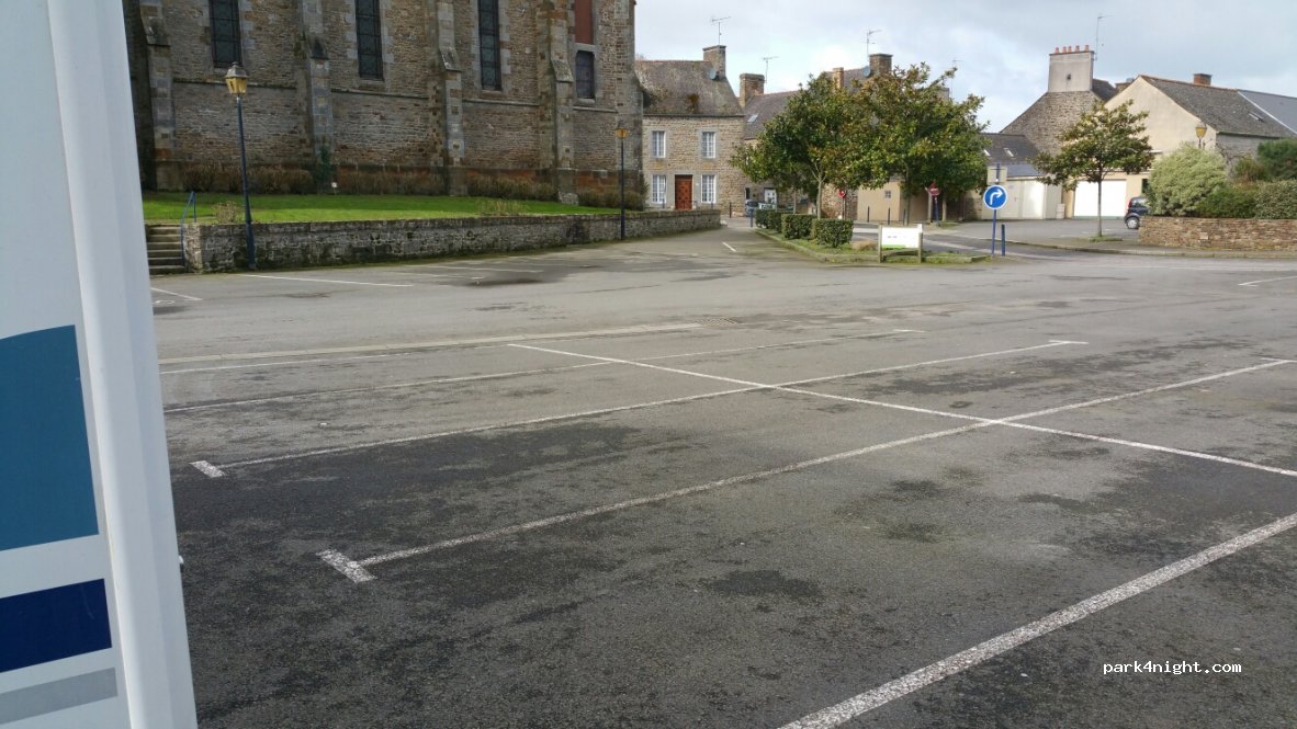 (35120) Saint-Broladre - 1 Impasse des Tourelles — foto