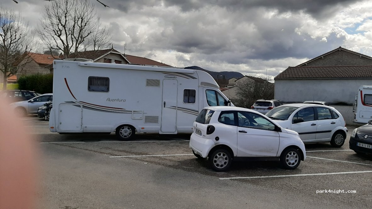(01500) Ambérieu-en-Bugey - Place du Tiret — foto