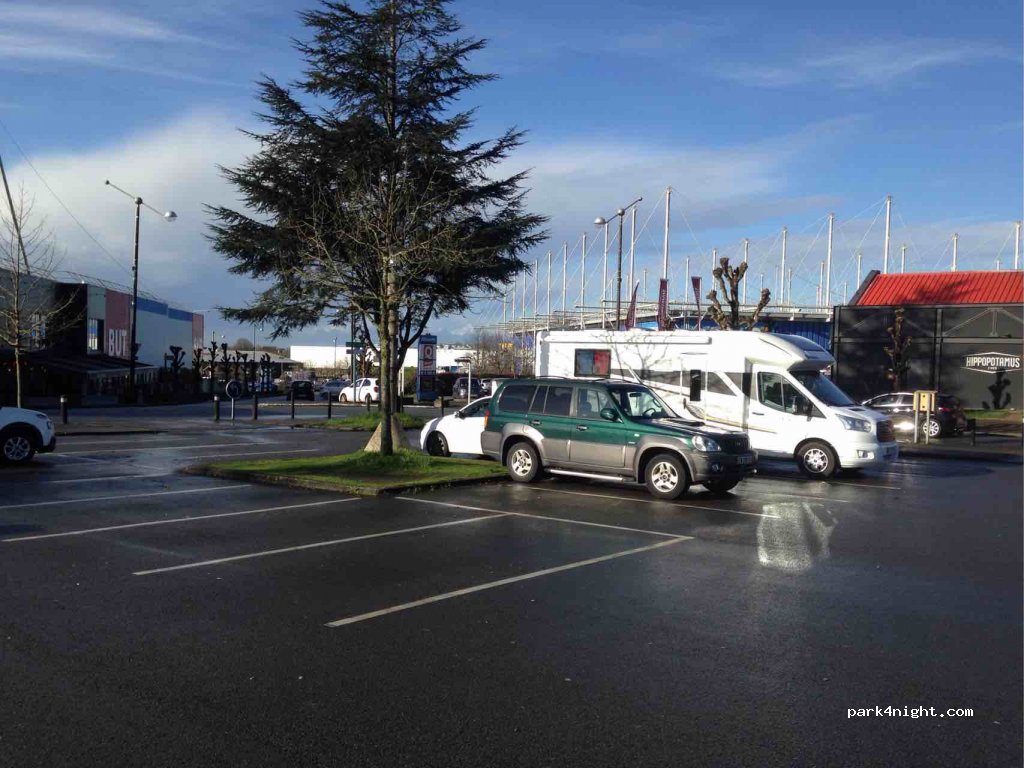 (44800) Saint-Herblain - 4 Place Magellan — foto